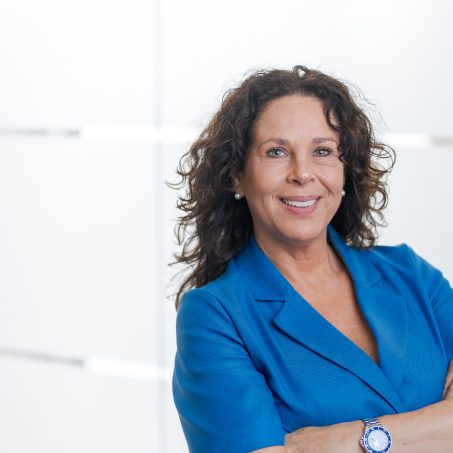 Receptioniste M. (Maya) Dutina