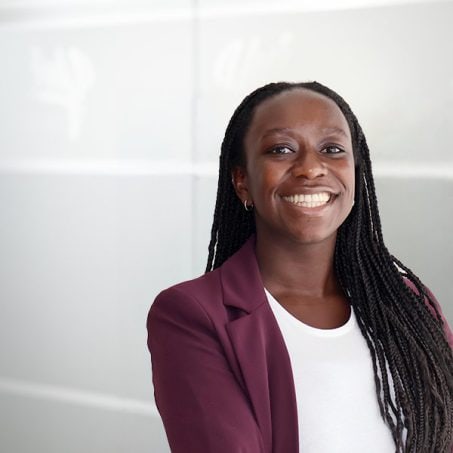 management assistente Eunice Jayeola